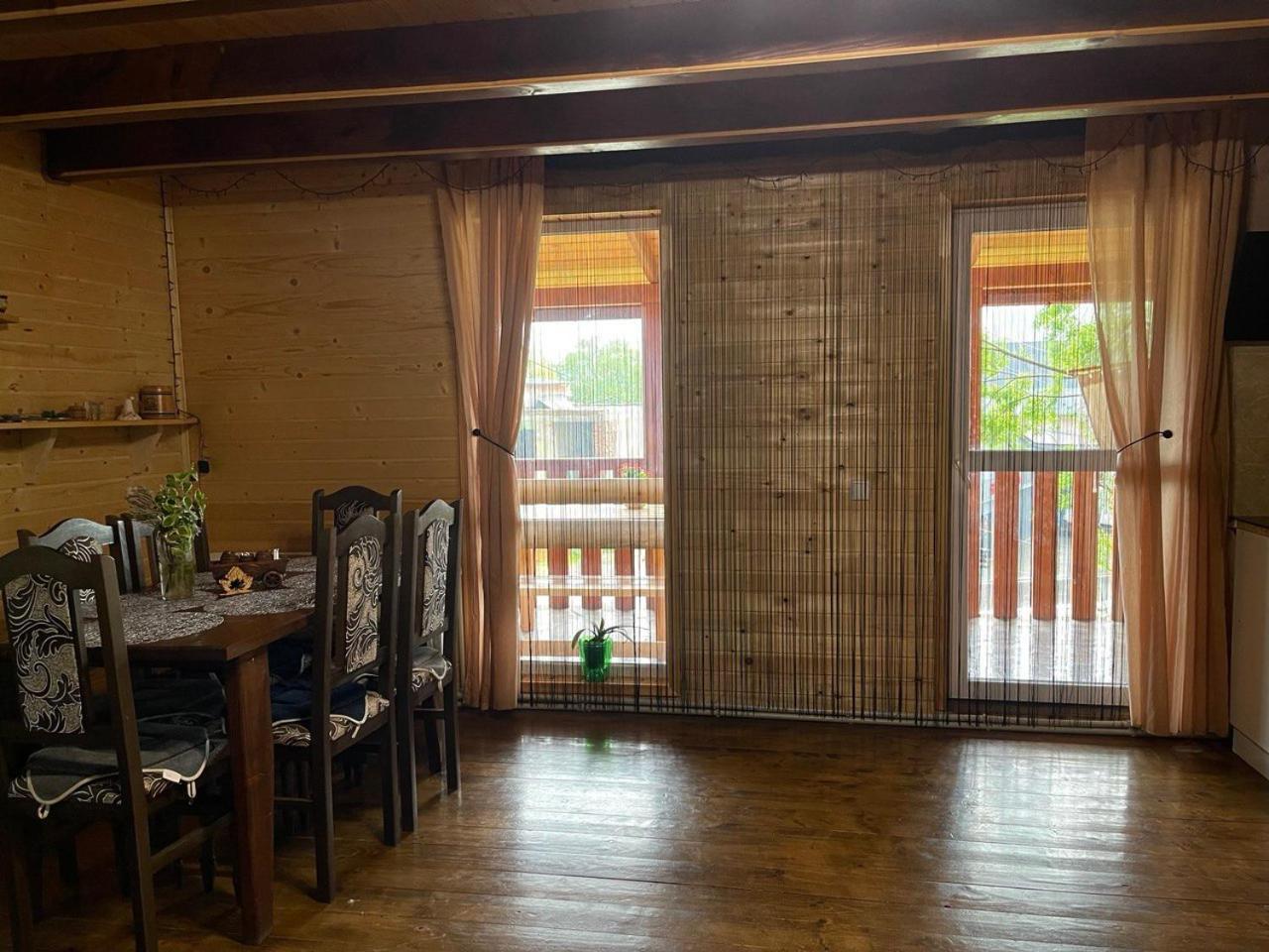 Карпатський Котедж Karpatian Cottage Vorokhta Bilik gambar